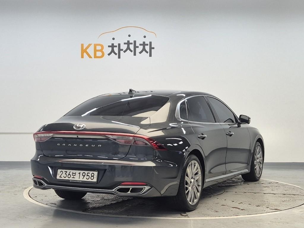 HYUNDAI Grandeur - Vista 4