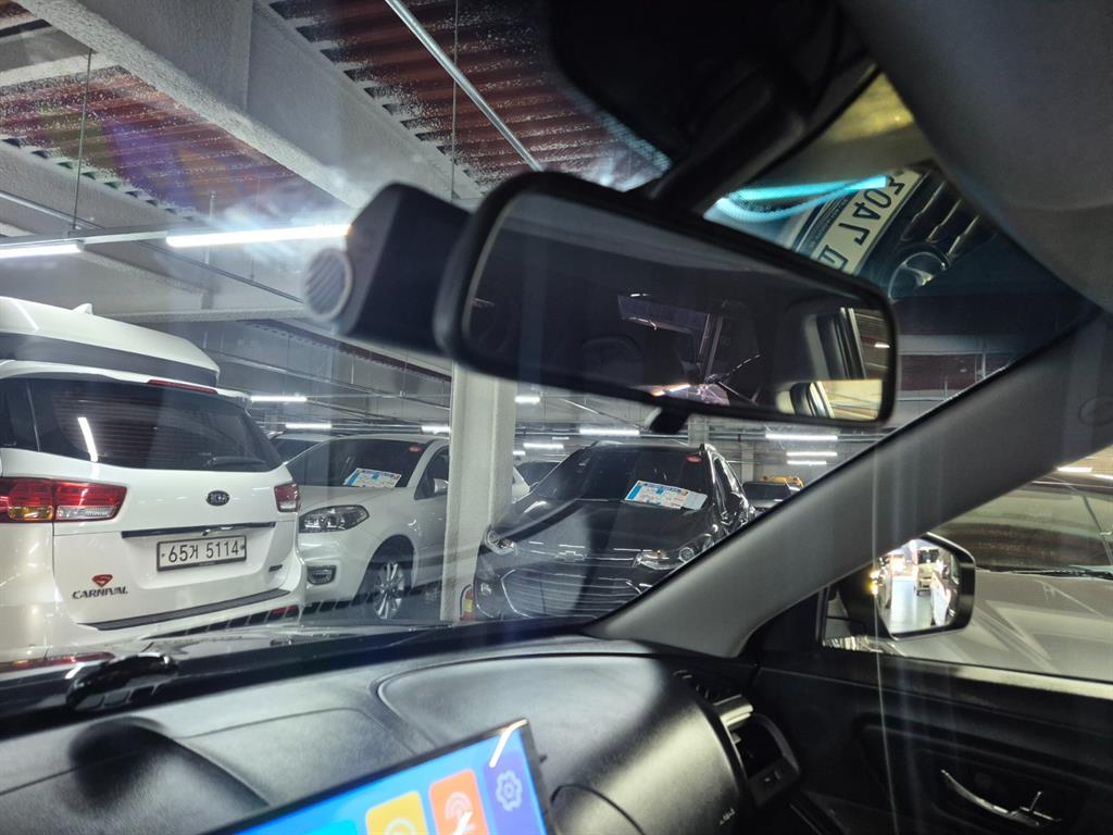 Ssangyong Tivoli - Vista 9