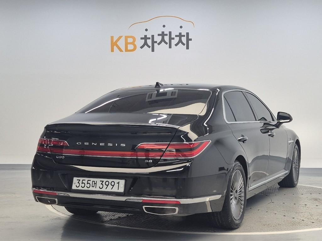 Genesis G90 - Vista 4