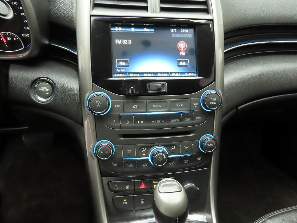 Chevrolet Malibu - Vista 10