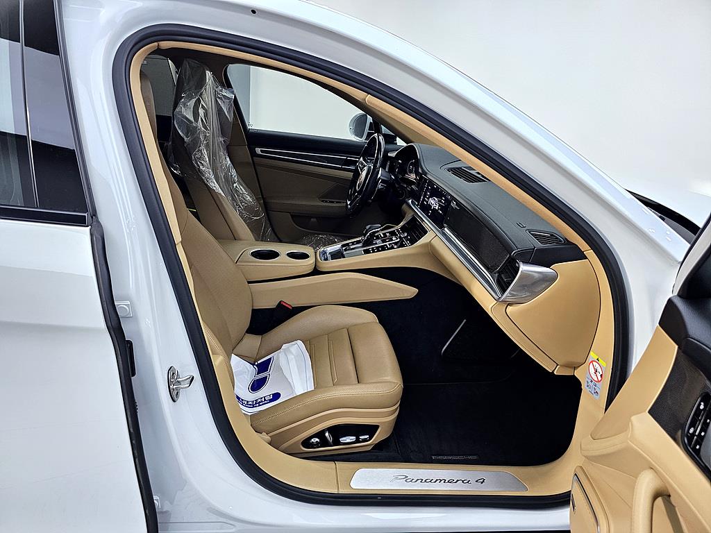 Porsche Panamera - Vista 11