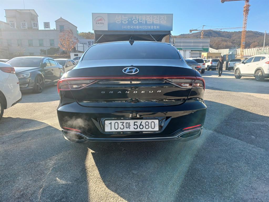 HYUNDAI Grandeur - Vista 6