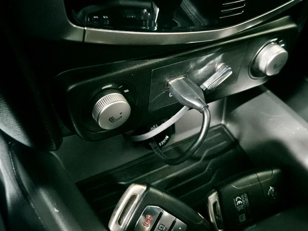 Ssangyong Tivoli 2016 Negro - Importación desde Corea - HF Imports Iquique - Foto 13