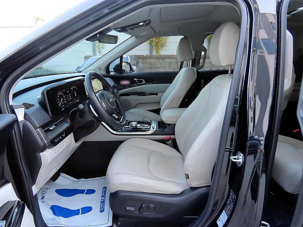 KIA Carnival - Vista 5