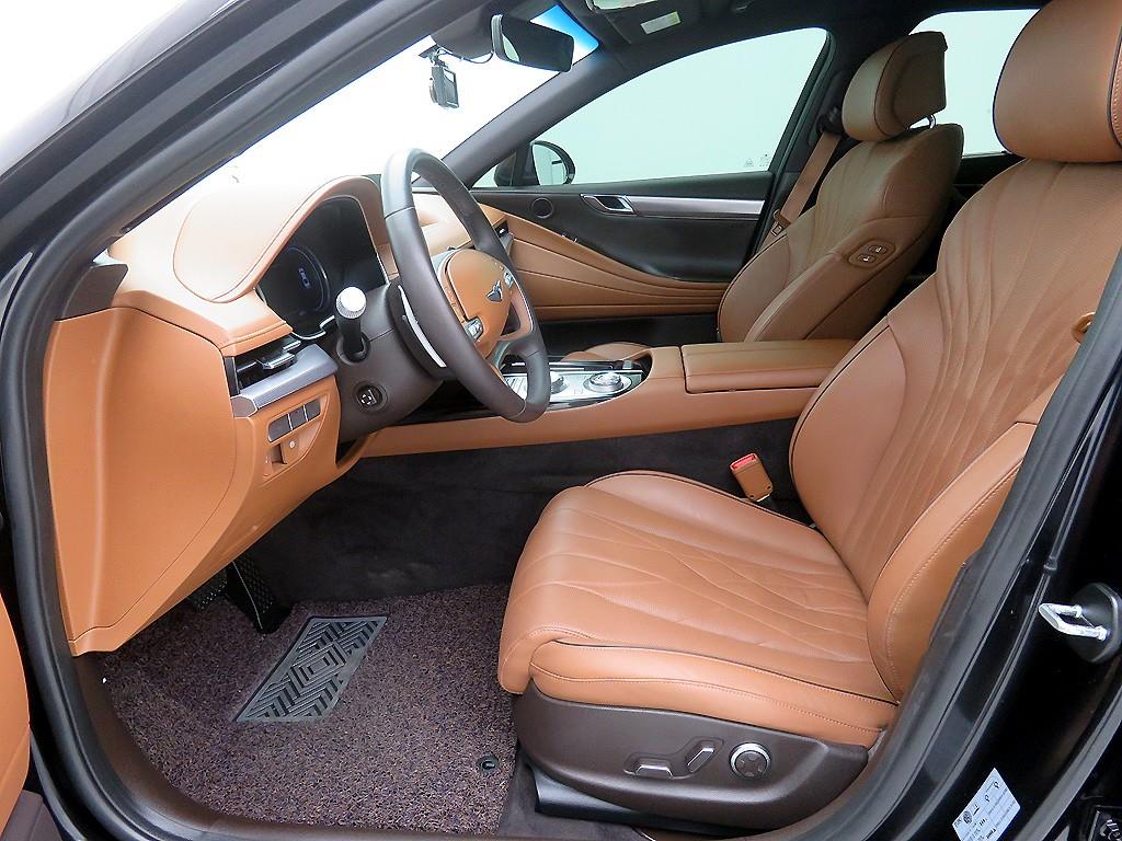 Genesis G80 - Vista 6