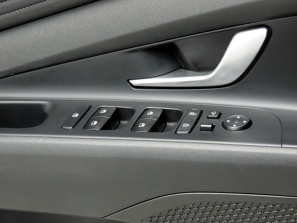 HYUNDAI Avante - Vista 11