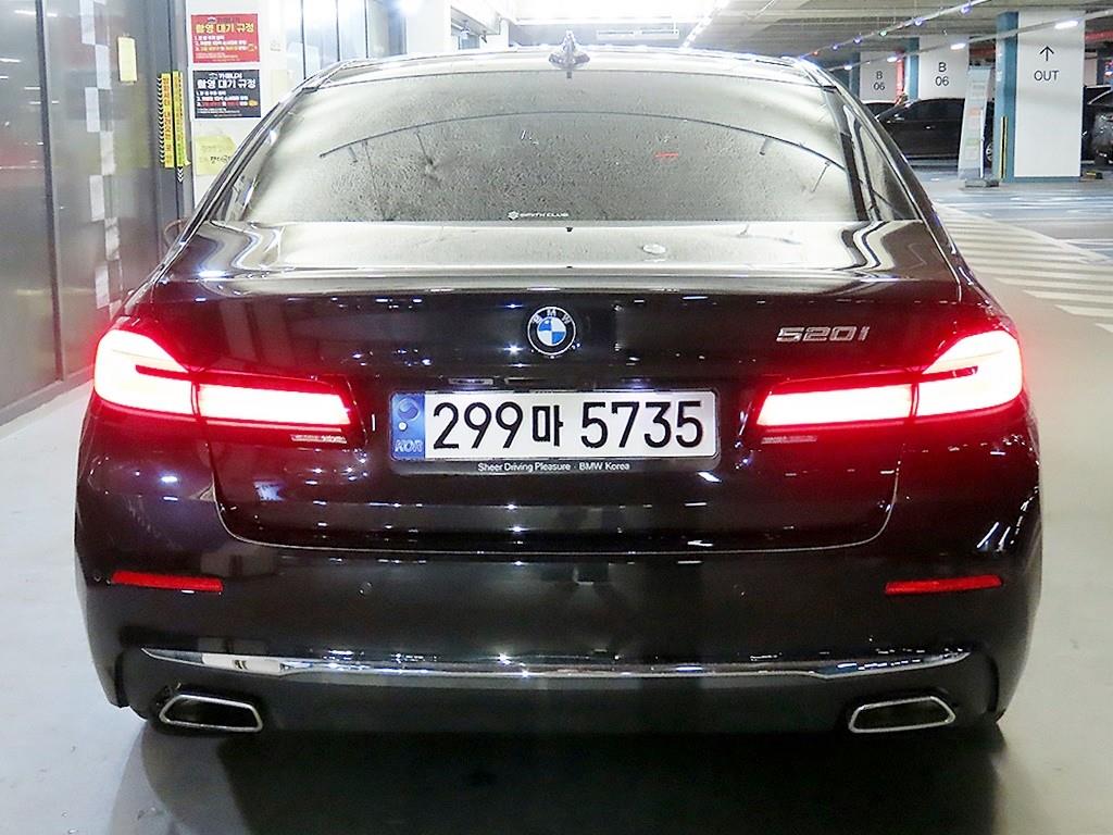 BMW 5 Series - Vista 5
