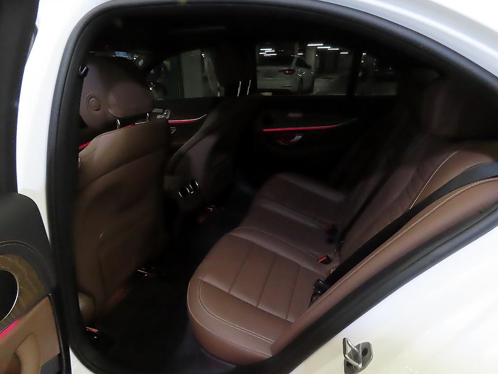 Mercedes Benz E class - Vista 7