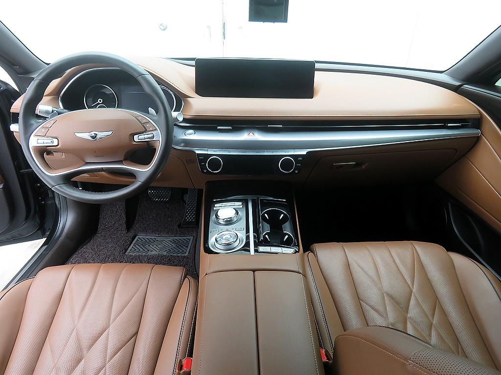 Genesis G80 - Vista 8