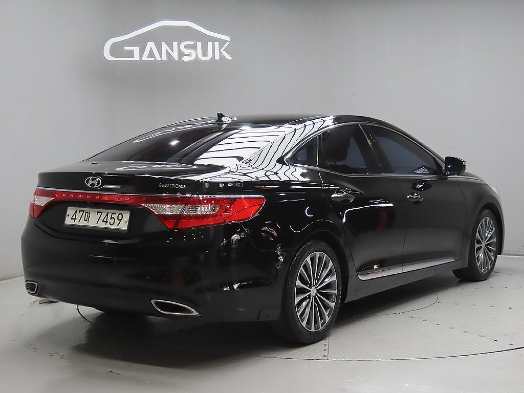 HYUNDAI Grandeur - Vista 7