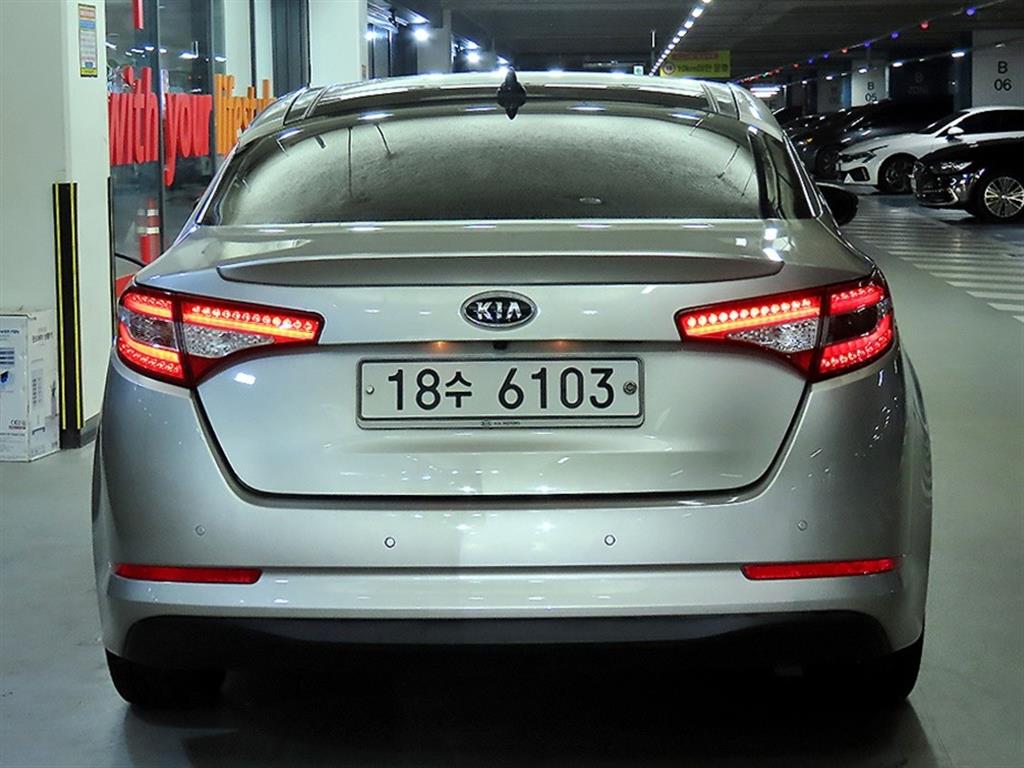 KIA K5 - Vista 5