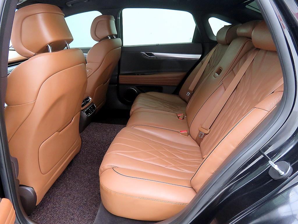 Genesis G80 - Vista 7