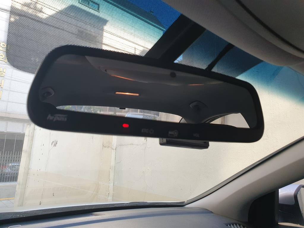 HYUNDAI Sonata - Vista 10