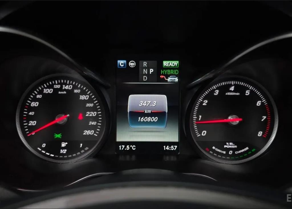 Mercedes Benz GLC Class - Vista 8