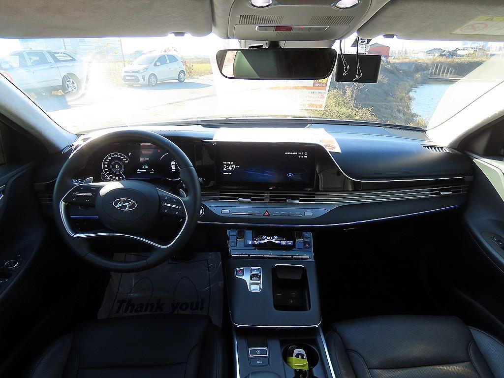 HYUNDAI Grandeur - Vista 9