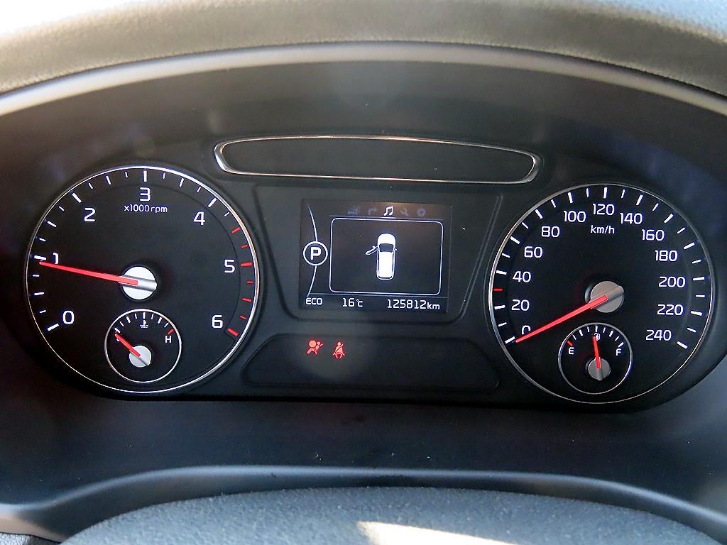 KIA Sorento - Vista 8
