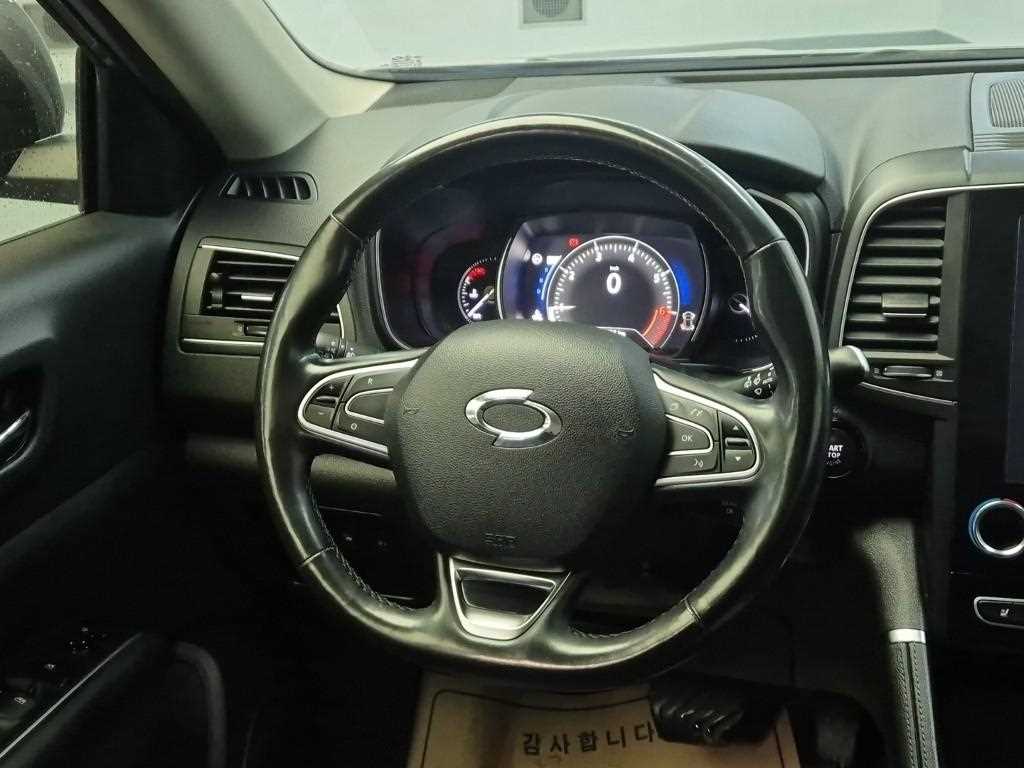 SAMSUNG QM6 - Vista 9