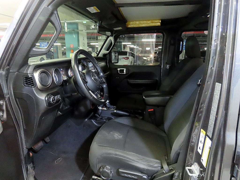 Jeep Wrangler - Vista 6