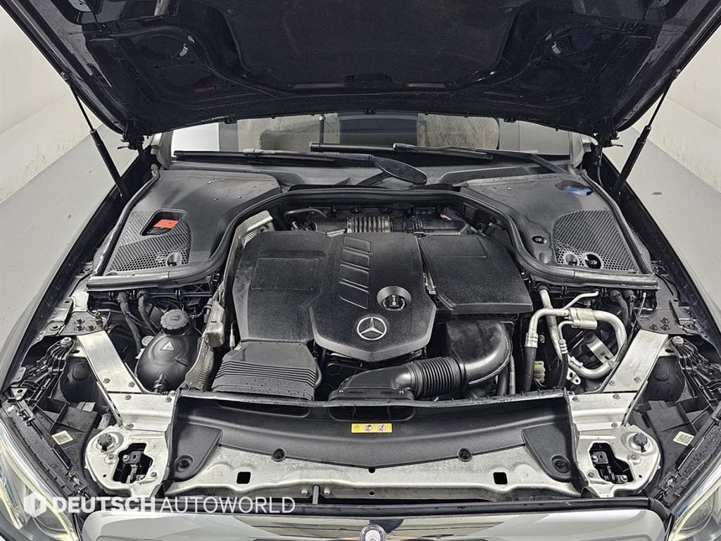 Mercedes Benz E class - Vista 6