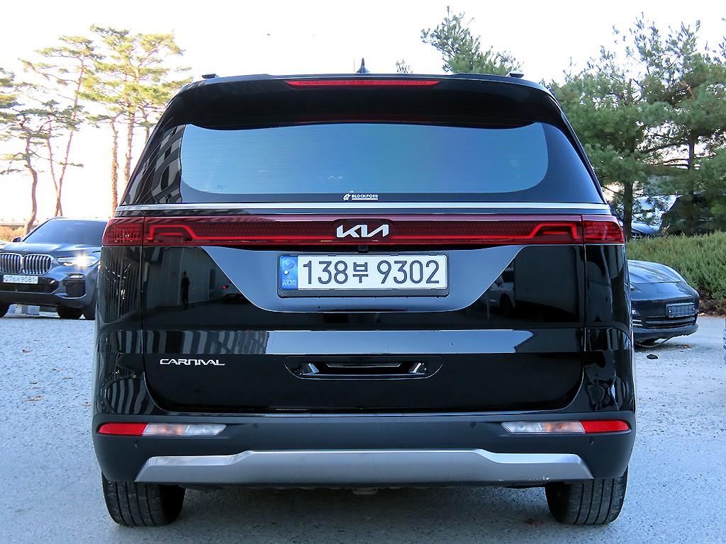 KIA Carnival - Vista 4