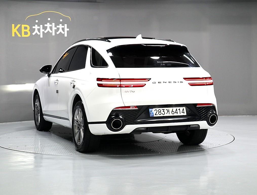 Genesis GV70 - Vista 4