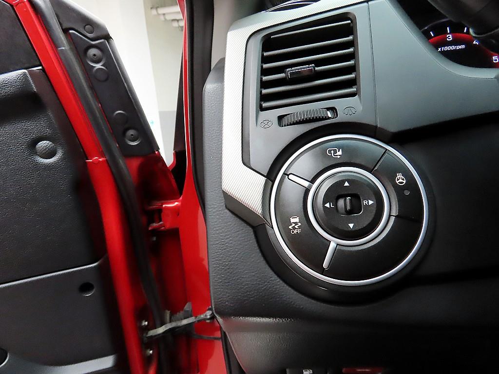 Ssangyong Korando - Vista 12