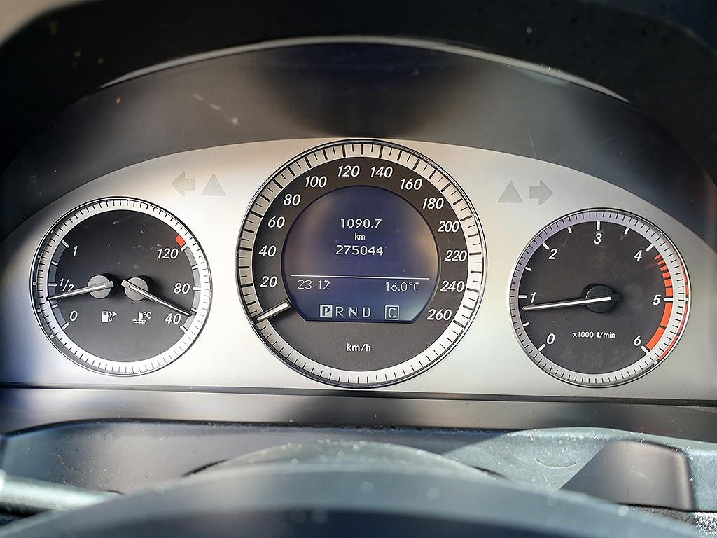 Mercedes Benz C Class - Vista 9