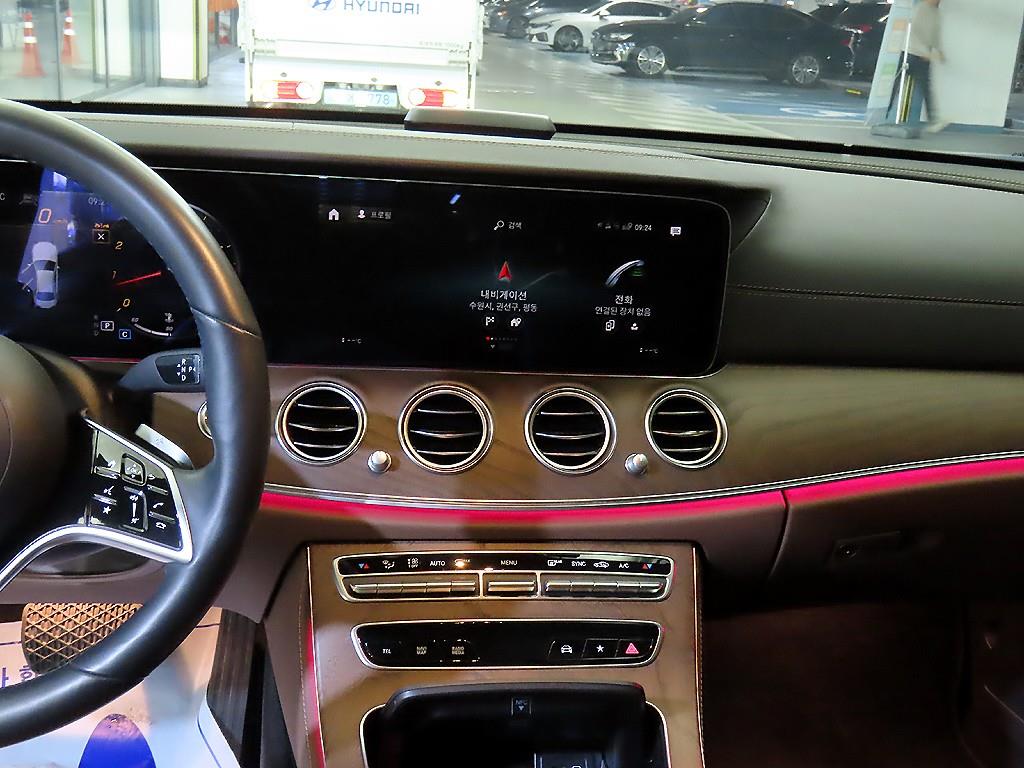 Mercedes Benz E class - Vista 11