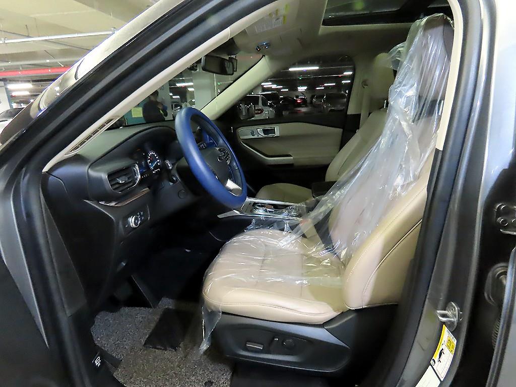 Ford Explorer - Vista 6