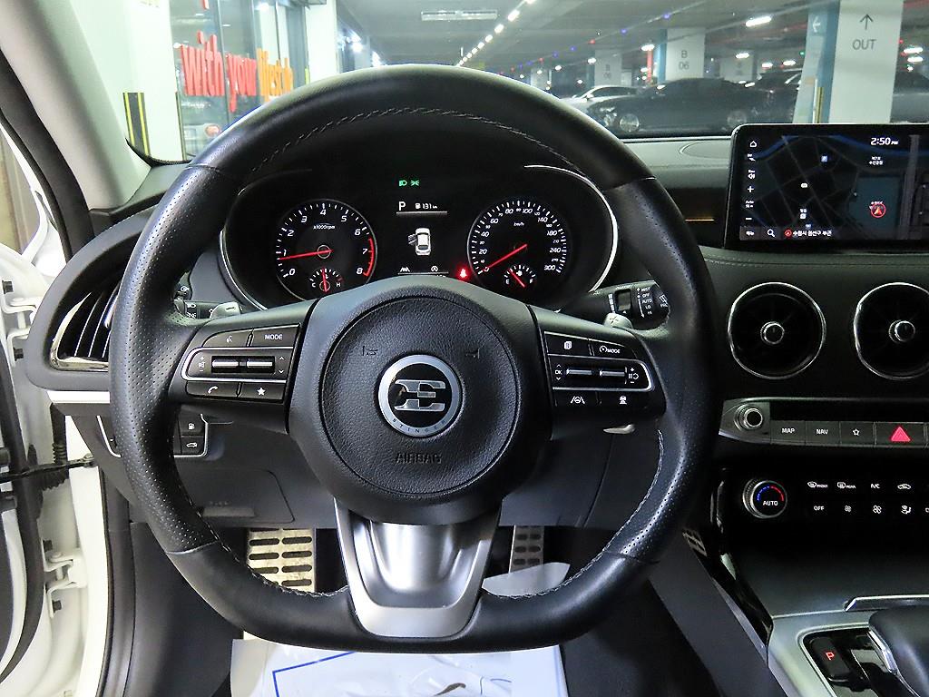 KIA Stinger - Vista 8