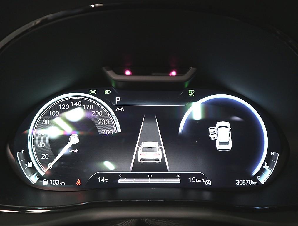 Genesis GV70 - Vista 5