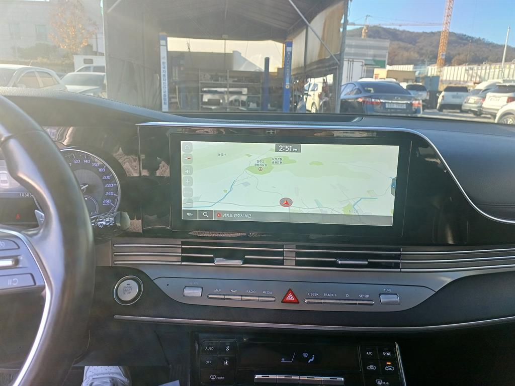 HYUNDAI Grandeur - Vista 11