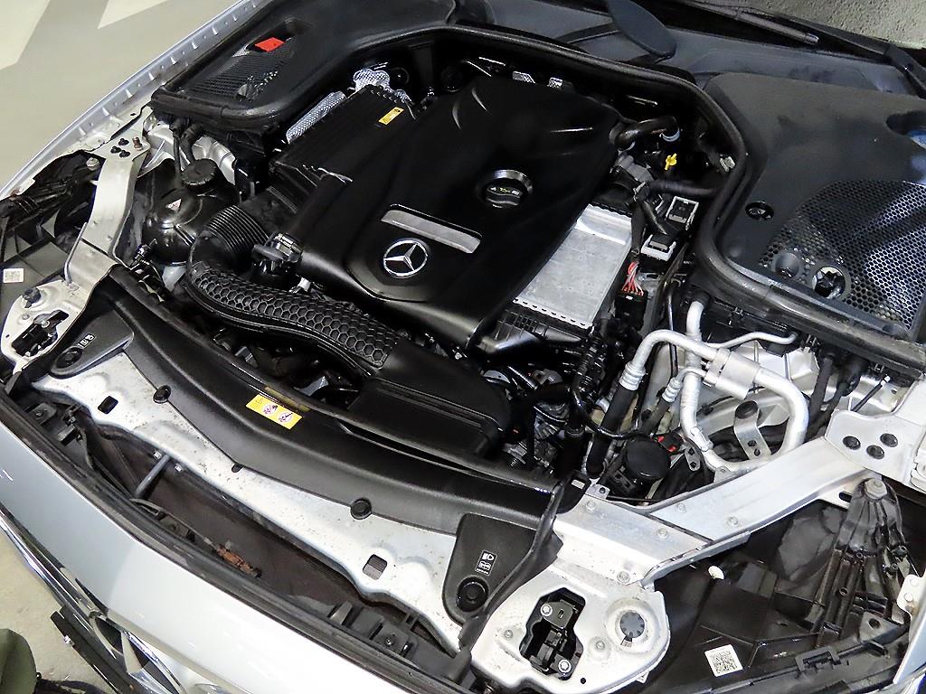 Mercedes Benz E class 2017 Plateado - Importación desde Corea - HF Imports Iquique - Foto 19