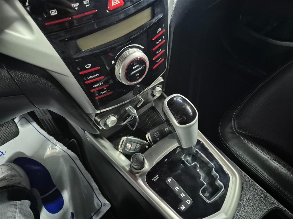 Ssangyong Tivoli 2016 Negro - Importación desde Corea - HF Imports Iquique - Foto 16