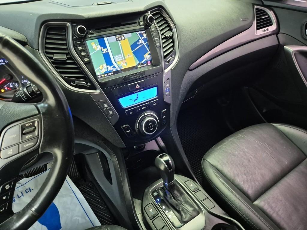 HYUNDAI Santa Fe - Vista 10