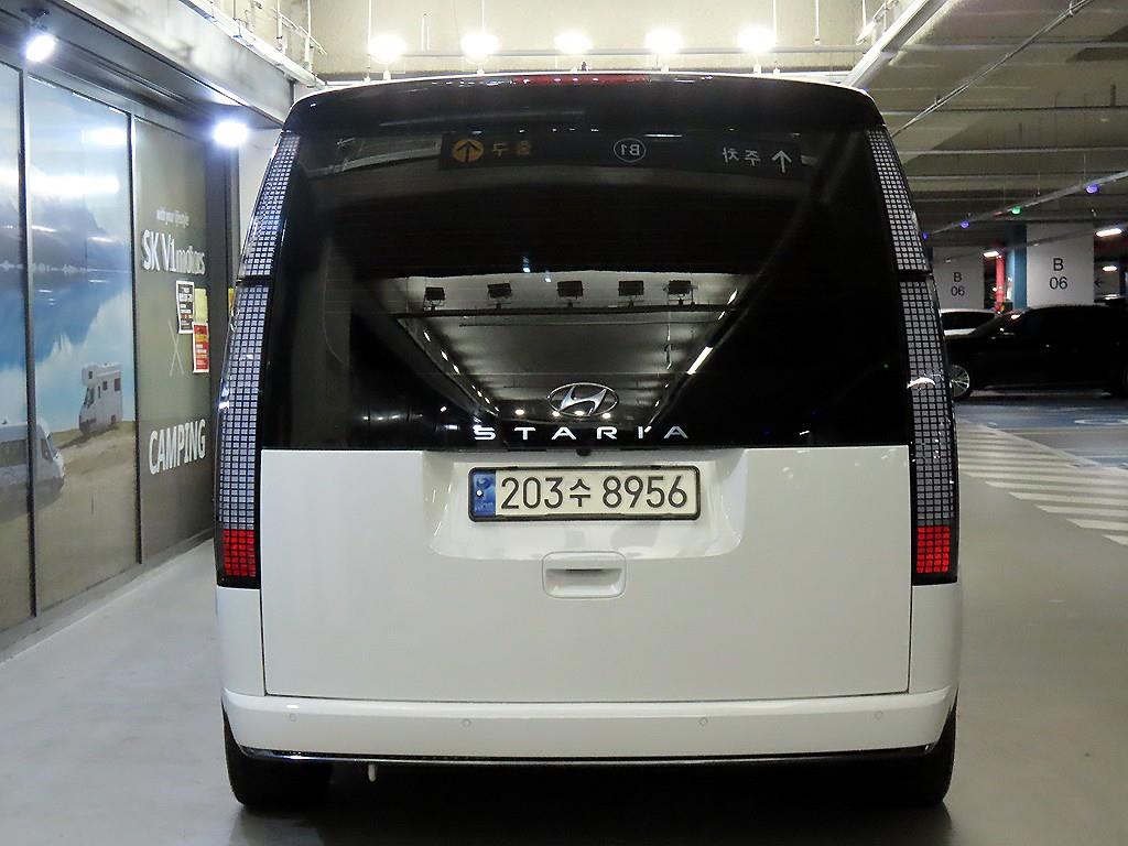 HYUNDAI Staria - Vista 5