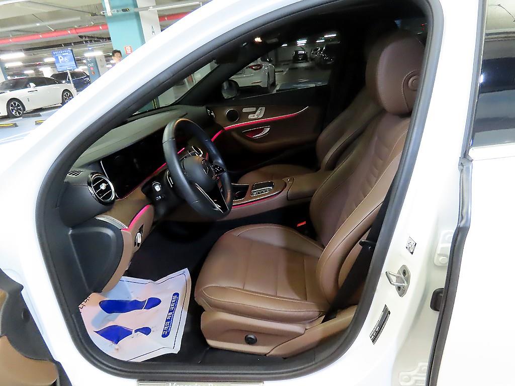 Mercedes Benz E class - Vista 6