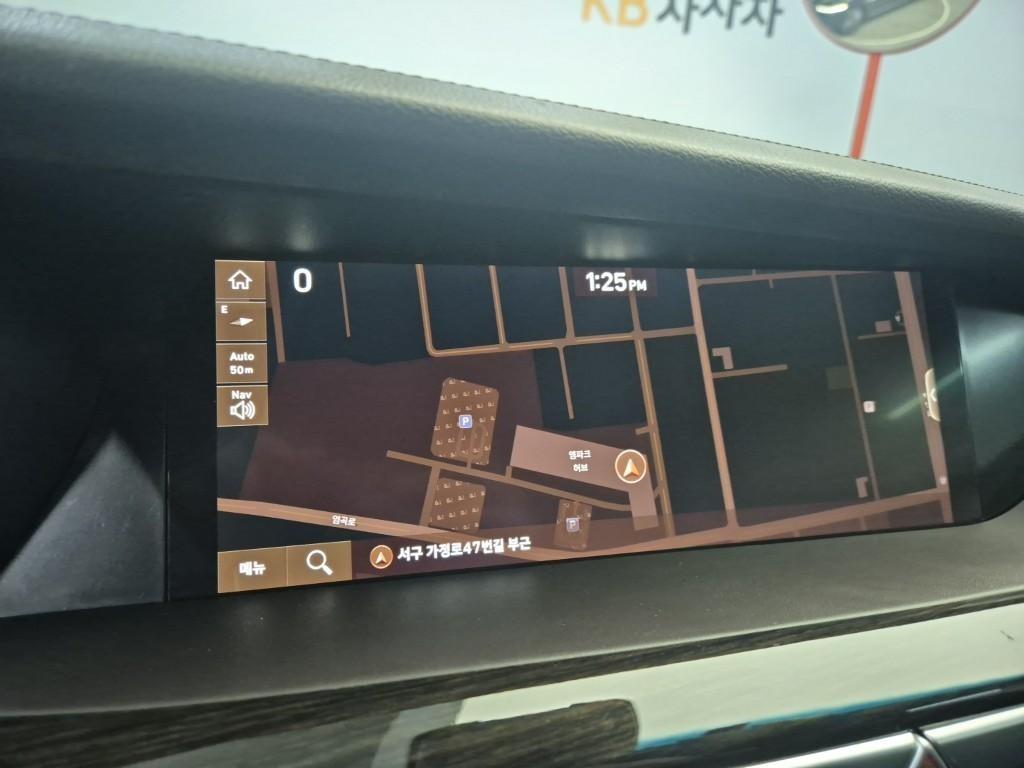 Genesis G90 - Vista 12