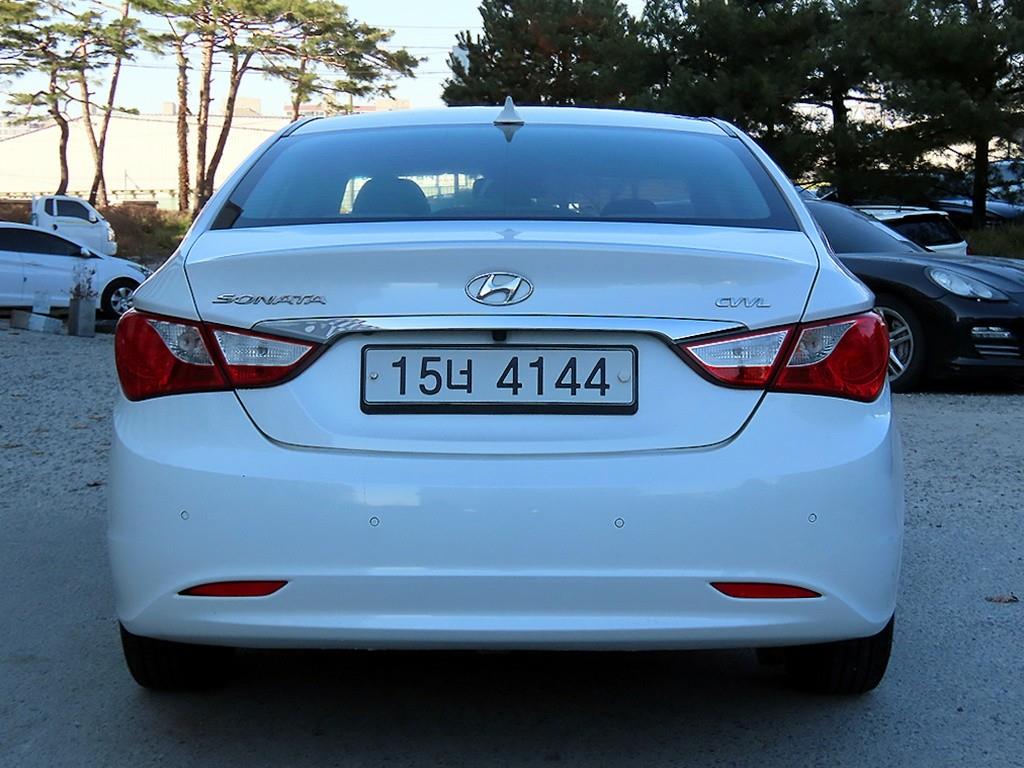 HYUNDAI Sonata - Vista 4