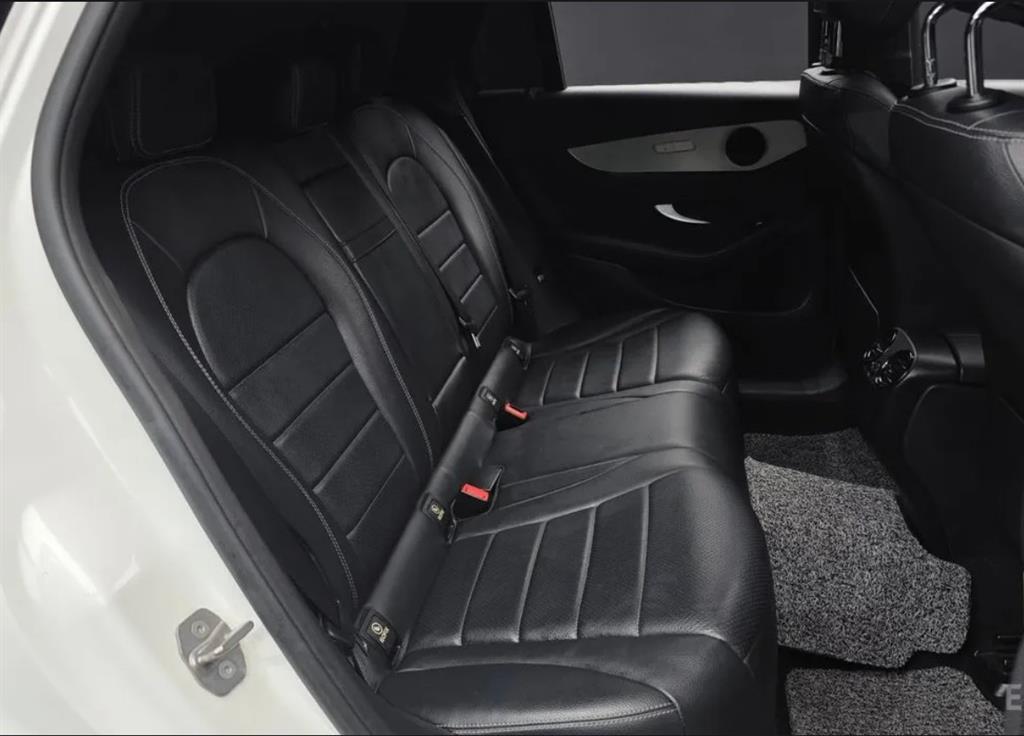 Mercedes Benz GLC Class - Vista 12