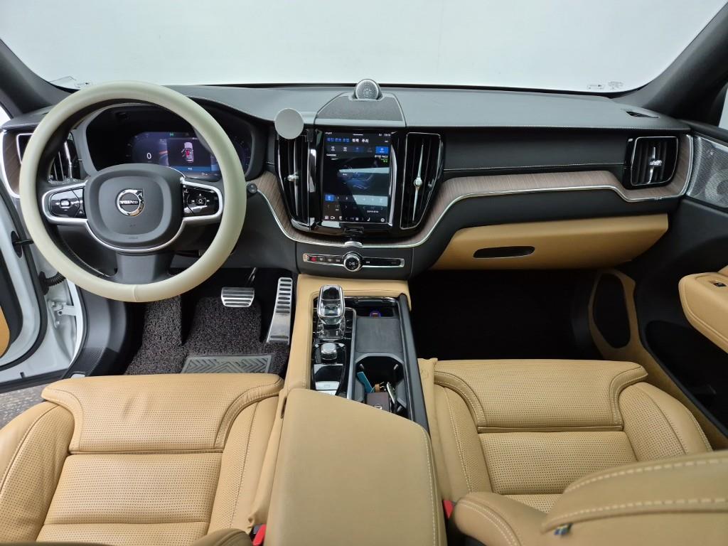 Volvo XC60 - Vista 5