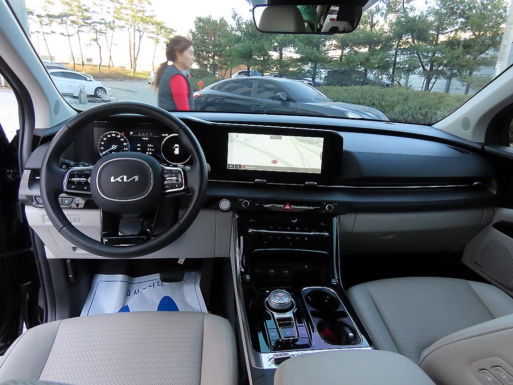 KIA Carnival - Vista 8