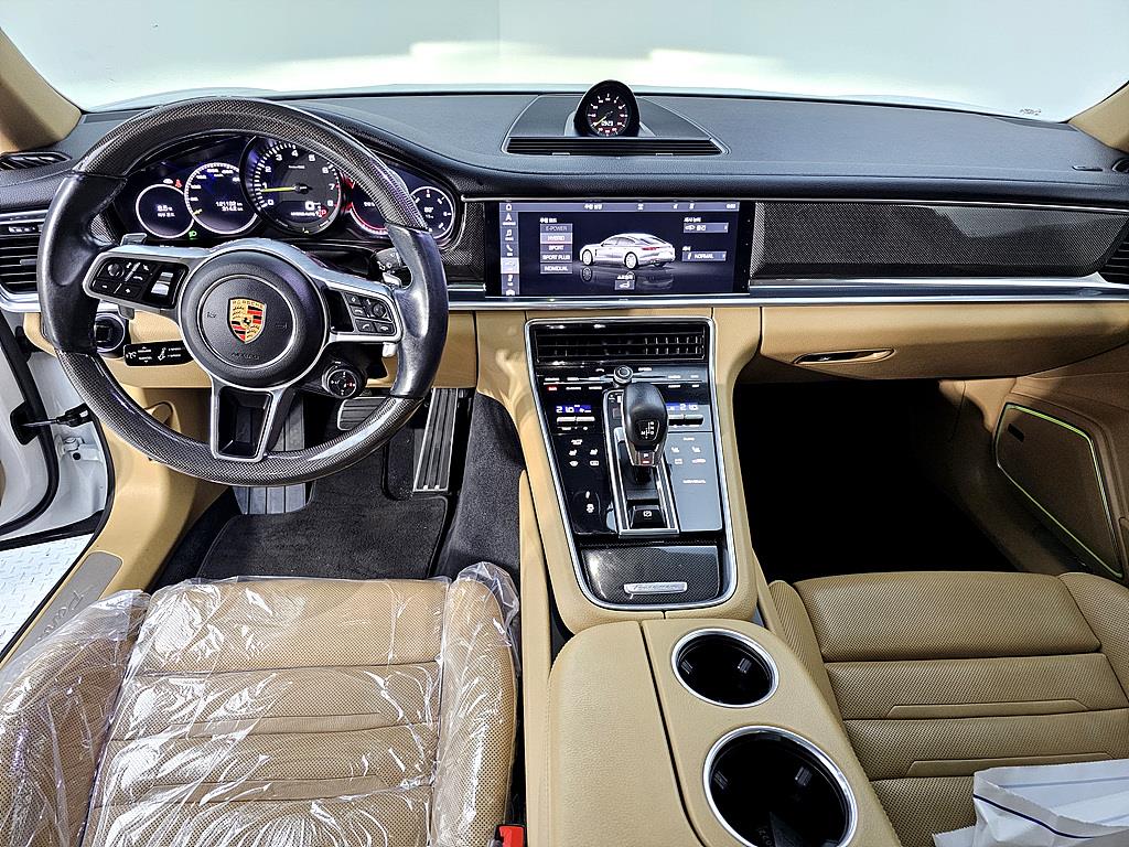 Porsche Panamera - Vista 5