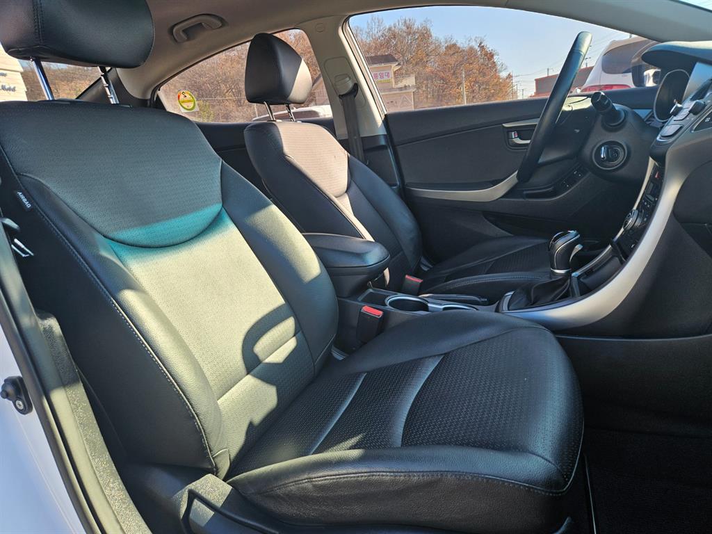 HYUNDAI Avante 2016 Blanco - Importación desde Corea - HF Imports Iquique - Foto 13