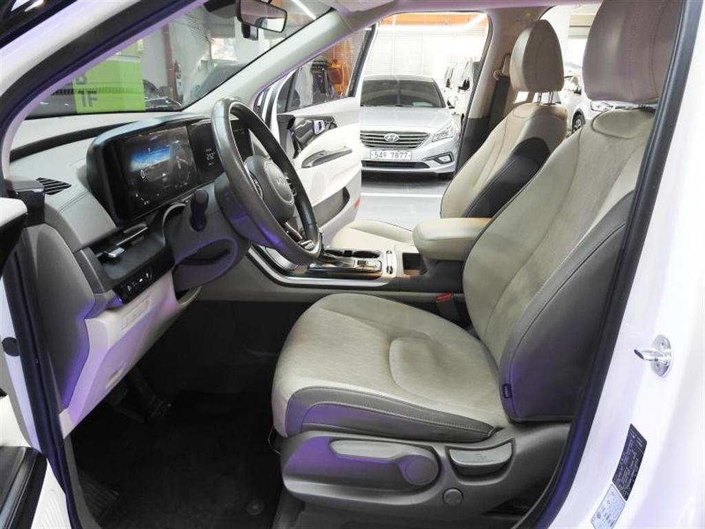 KIA Carnival - Vista 8
