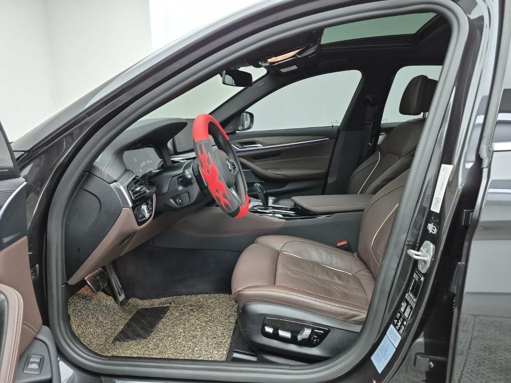 BMW 5 Series - Vista 11