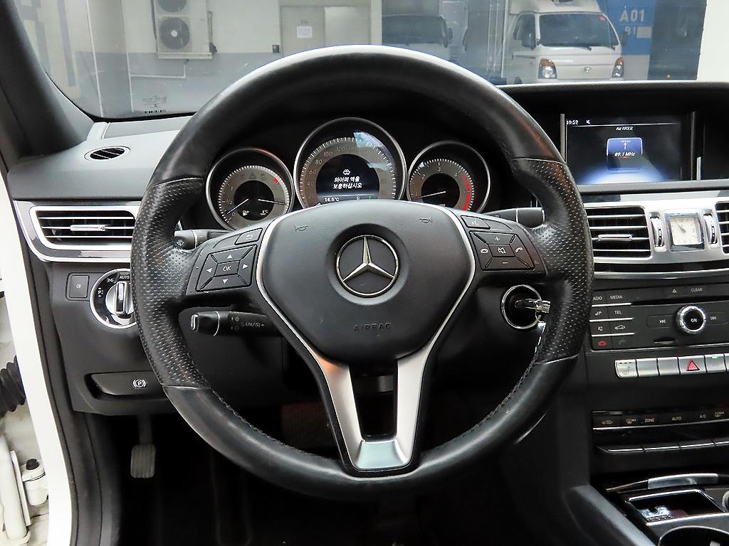 Mercedes Benz E class - Vista 7