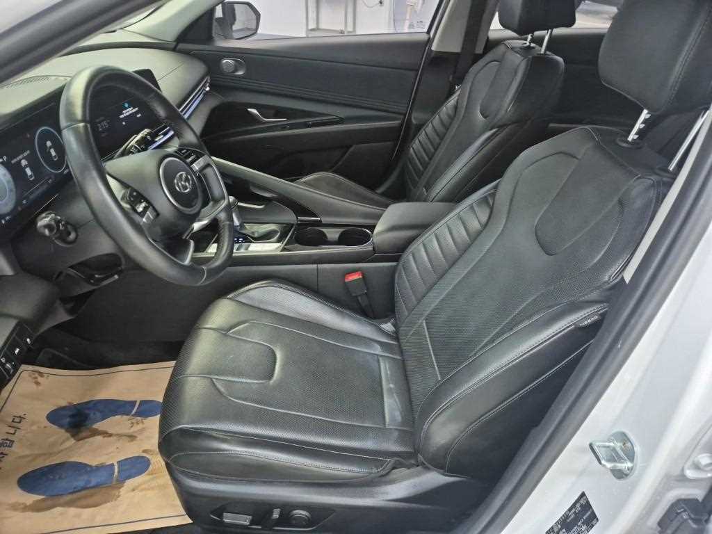 HYUNDAI Avante - Vista 11