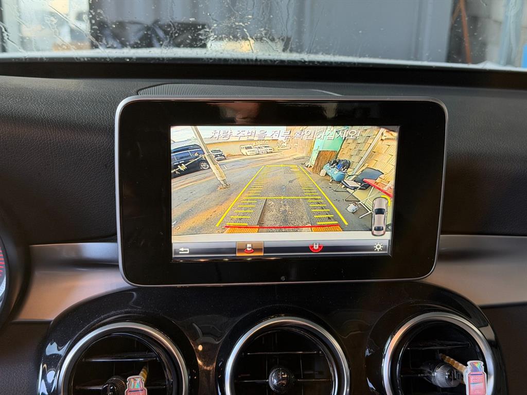 Mercedes Benz C Class - Vista 12