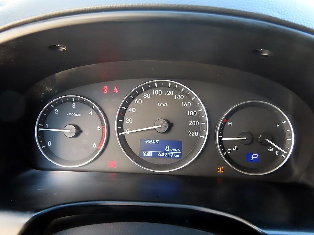 HYUNDAI Starex - Vista 9